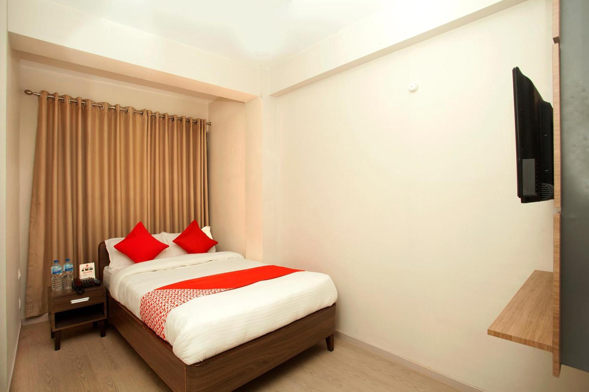Oyo 626 Hotel Himchuli Катманду Экстерьер фото