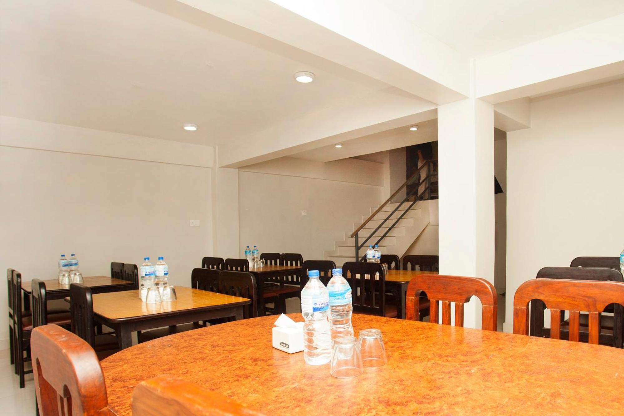 Oyo 626 Hotel Himchuli Катманду Экстерьер фото