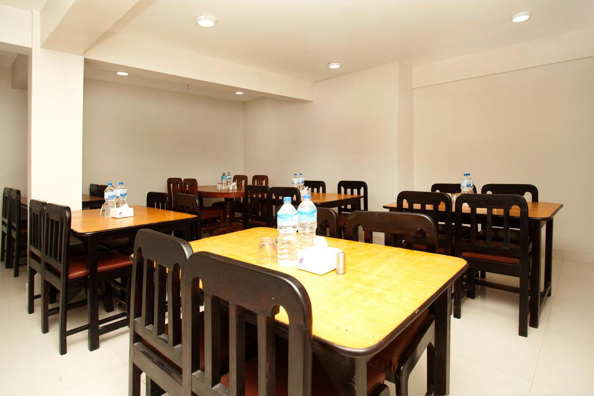 Oyo 626 Hotel Himchuli Катманду Экстерьер фото