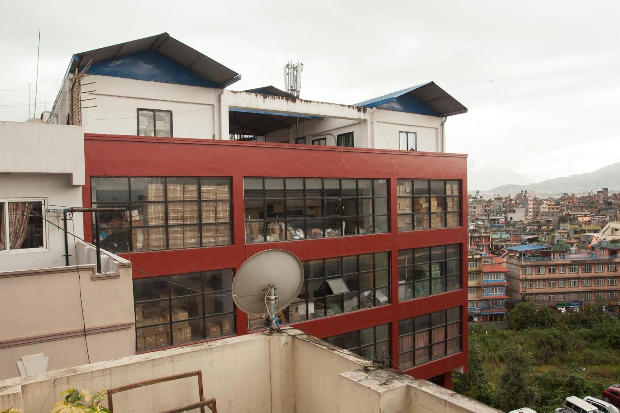 Oyo 626 Hotel Himchuli Катманду Экстерьер фото